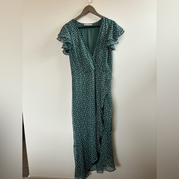 Abercrombie & Fitch Women's Flutter Chiffon Midi Dress - Picture 3 of 8